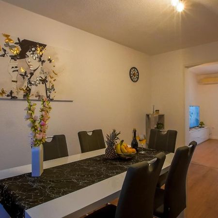 Apartman Mia With Pool1 Σπλιτ Εξωτερικό φωτογραφία