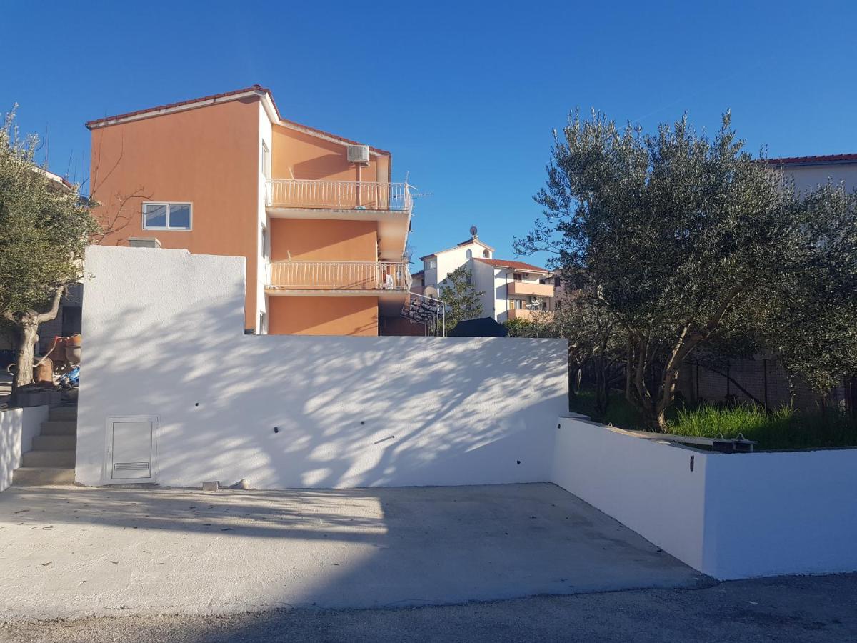 Apartman Mia With Pool1 Σπλιτ Εξωτερικό φωτογραφία