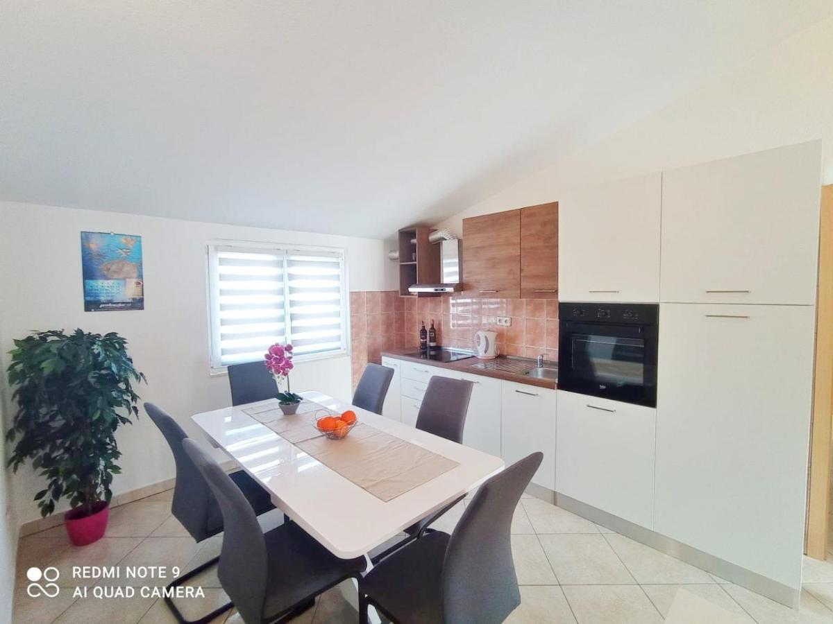 Apartman Mia With Pool1 Σπλιτ Εξωτερικό φωτογραφία