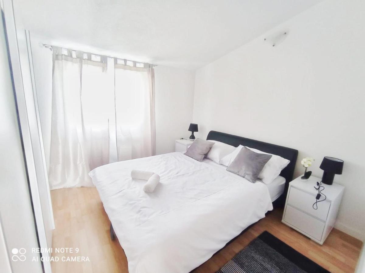 Apartman Mia With Pool1 Σπλιτ Εξωτερικό φωτογραφία