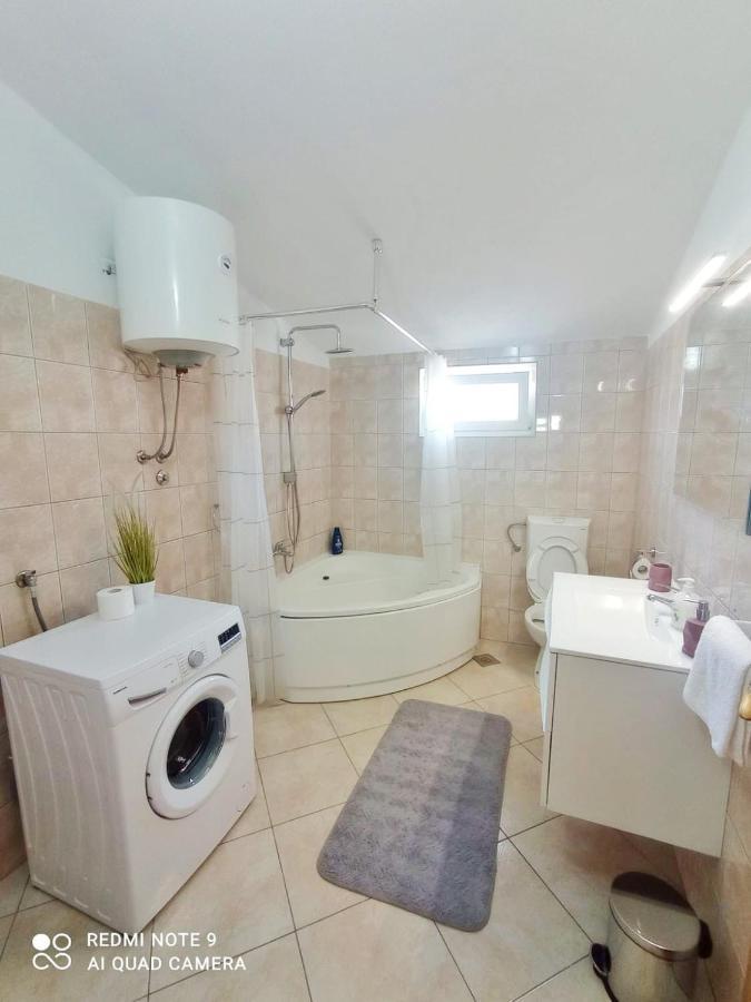 Apartman Mia With Pool1 Σπλιτ Εξωτερικό φωτογραφία